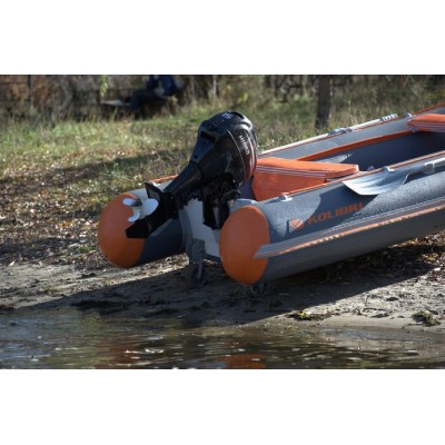 Надувная 6-местная ПВХ лодка Kolibri KM-400DSL Надувная 6-местная ПВХ лодка Kolibri KM-400DSL