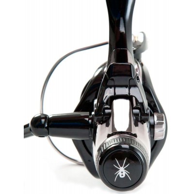 Безынерционная катушка Daiwa Black Widow BR 5000A с байтраннером Безынерционная катушка Daiwa Black Widow BR 5000A с байтраннером