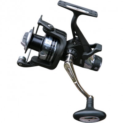 Безынерционная катушка Mikado Free Runner 3006 с байтраннером Безынерционная катушка Mikado Free Runner 3006 с байтраннером