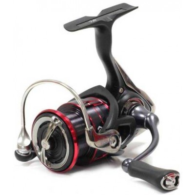 Безынерционная катушка Daiwa Fuego LT 2500-XH Безынерционная катушка Daiwa Fuego LT 2500-XH